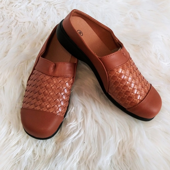 Carol Wright Shoes Carol Wright Bethany Slipon Metallic Color Shoe